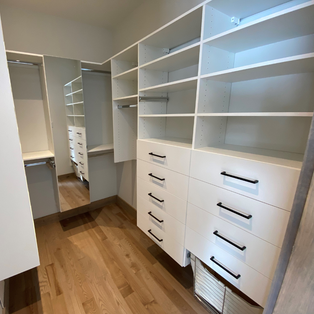 Image https://grgagnon.p3f.dev/les-avantages-des-garde-robes-sur-mesure-garde-robes-gagnon/